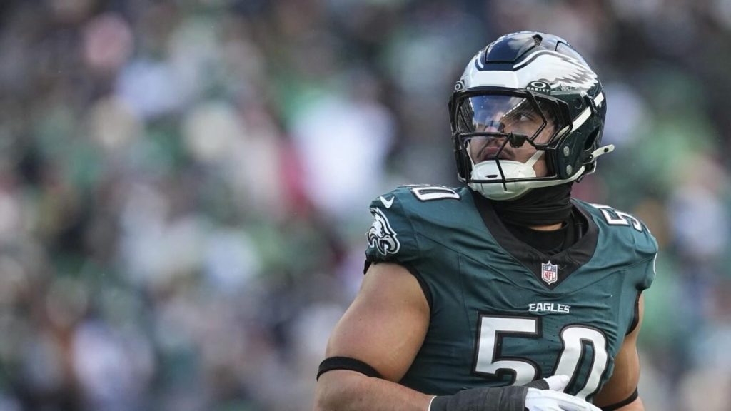 Eagles free agent Jaelan Phillips signs with Carolina&nbsp;Panthers
