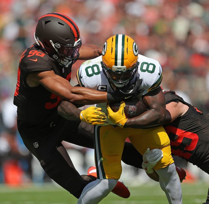 Eagles Sign Joe Tryon-Shoyinka, Chandler&nbsp;Martin