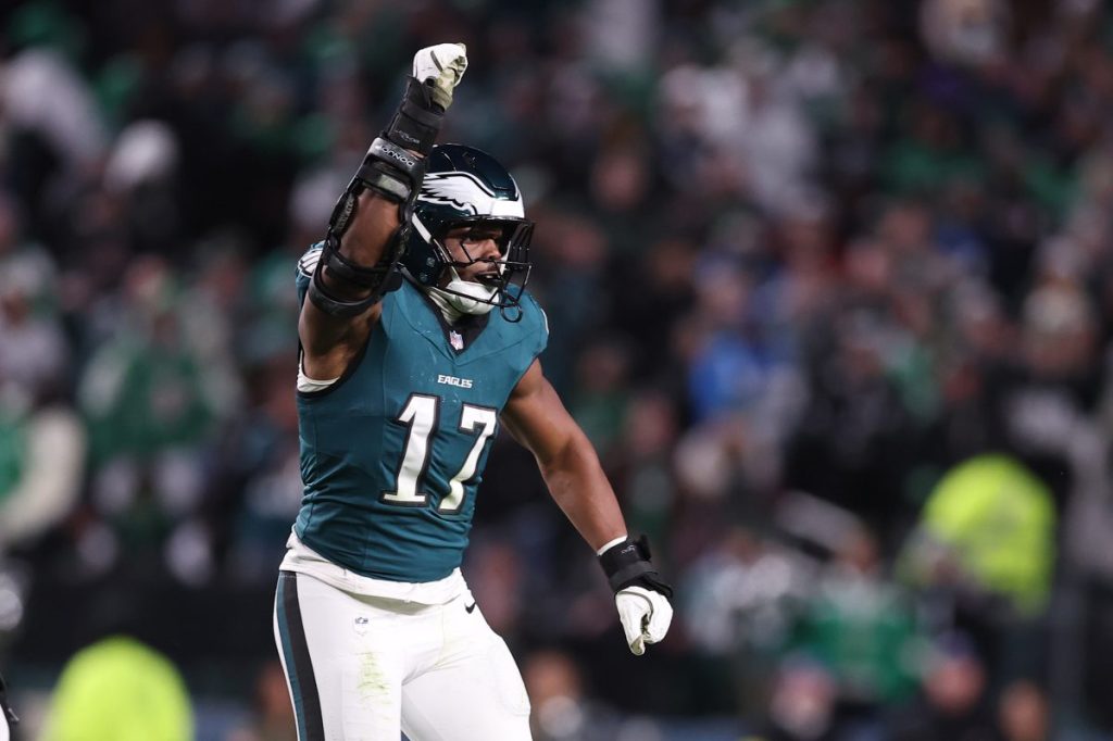 Raiders Snag Nakobe Dean In Free&nbsp;Agency